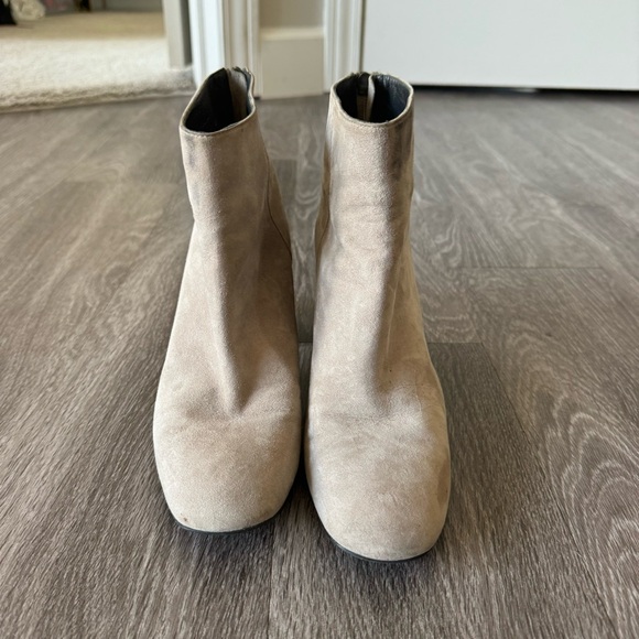 Stuart Weitzman Tan Suede Booties - Picture 3 of 7